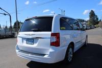 2016 Chrysler Town & Country 4dr Wgn Touring Van-Minivan E And J Motors - Image 7