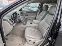 2013 Jeep Grand Cherokee RWD 4dr Laredo _Jeep_ _Grand Cherokee_ _Sedan_ - Image 10