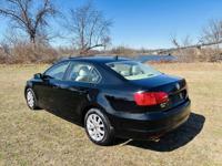 2012 Volkswagen Jetta SE PZEV 4dr Sedan 6A _Volkswagen_ _Jetta_ _Sedan_ - Image 6
