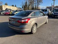 2015 Ford focus clean, title runs great CLEAN TITLE // AMAZING DEAL! - Image 5