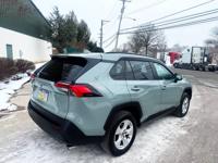 2021 TOYOTA RAV4 HYBRID PREMIUM XLE EDITION AWD SUV ! PHILADELPHIA - Image 4