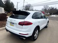 2016 Porsche Cayenne AWD PREMIUM PACKAGE SUV ! PHILADELPHIA - Image 4