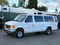 2006 Ford E-350 XLT - 15 PASSENGER VAN / ONLY 77K MILES Passenger Van in Beaverton - Image 3
