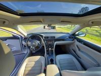 2014 VW Passat SEL T Di Senoia - Image 10