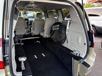 2011 Chrysler Town and Country Touring L - WHEELCHAIR VAN / HANDICAP V washington county - Image 9