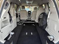 2011 Chrysler Town and Country Touring L - WHEELCHAIR VAN / HANDICAP V washington county - Image 10