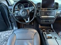 2018 Mercedes Benz GLS 550 /V8 3rd Row, Leather - LOADED MPG // CLEAN CARFAX // CLEAN TITLE - Image 9