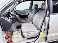 2005 TOYOTA HIGHLANDER LIMITED *AWD * 3RD ROW*LEATHER HEATED* RELIABLE Portland - Image 9