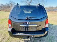 2012 Nissan Pathfinder LE 4x4 4dr SUV _Nissan_ _Pathfinder_ _Sedan_ - Image 6