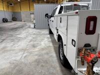 2019 Ford F-350 4x4 Crew Cab XL Utility Bed Back Up Camera Mid TN - Image 8