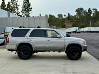 TOYOTA 4RUNNER LIMITED 4WD LOW MILES CLEAN TITLE city of san diego - Image 8