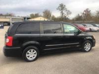 2011 Chrysler Town and Country Houston - Image 4