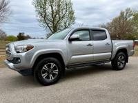 2017 Toyota Tacoma TRD Sport V6 - 96K - well serviced!!! Norman - Image 4