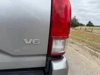 2017 Toyota Tacoma TRD Sport V6 - 96K - well serviced!!! Norman - Image 6