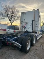 1996 Freightliner FLD112 Oklahoma City - Image 5