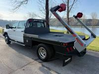 2016 Chevy Silverado 3500HD Dew Eze Bed CLEAN! Forsyth, MO - Image 5