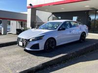 2023 Nissan Altima 2.5 SR Sedan Mc Cord's Vancouver Toyota - Image 5