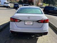 2023 Nissan Altima 2.5 SR Sedan Mc Cord's Vancouver Toyota - Image 6