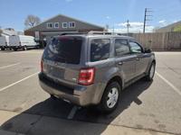 2012 Ford Escape XLT. Excellent Denver - Image 4