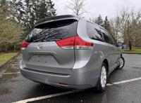 2014 Toyota Sienna LE Bellevue - Image 5