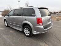 2016 Dodge Grand Caravan SXT HANDICAP WHEELCHAIR POWER RAMPVAN! Philadelphia - Image 8