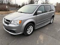 2016 Dodge Grand Caravan SXT HANDICAP WHEELCHAIR POWER RAMPVAN! Philadelphia - Image 10