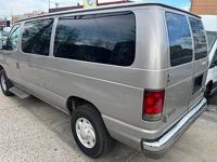 2003 Ford Econoline Wagon E-350 Super XLT queens - Image 4