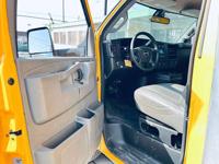 2021 GMC G33903 SAVANA 3500 16 FT BOX TRUCK WALKUP RAMP 97K MILES GARDENA/ LOS ANGELES DELIVERY - Image 10