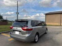 2016 Toyota Sienna LE Automatic Good Condition Houston - Image 5