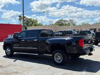 2017 GMC Sierra 3500HD Denali 6.0L Crew Cab 4X4 DRW - Mint Cassat Ave - Image 4