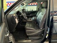 2017 GMC Sierra 3500HD Denali 6.0L Crew Cab 4X4 DRW - Mint Cassat Ave - Image 10