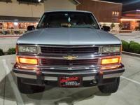 Chevy Suburban Silverado, Low Mile Original Paint 4wd Collectable Waller TX - Image 7