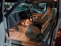 Chevy Suburban Silverado, Low Mile Original Paint 4wd Collectable Waller TX - Image 9