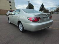 2004 Lexus ES 330 Base 4dr Sedan Sedan Roberto's Auto Sales - Image 7