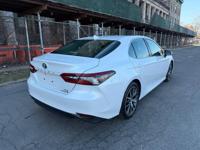 2022 Toyota Camry hybrid XLE Staten Island NY - Image 6