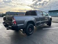 2015 Toyota Tacoma V6 4x4 Auburn - Image 3