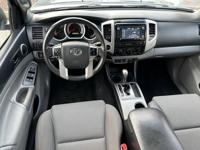 2015 Toyota Tacoma V6 4x4 Auburn - Image 6