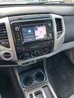 2015 Toyota Tacoma V6 4x4 Auburn - Image 9