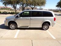 FULLY SERVICED DODGE GRAND CARAVAN R/T HANDICAP WHEELCHAIR RAMP VAN Irving, TX - Image 6