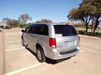 FULLY SERVICED DODGE GRAND CARAVAN R/T HANDICAP WHEELCHAIR RAMP VAN Irving, TX - Image 7
