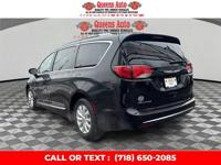 2019 Chrysler Pacifica - Great Deal!-staten island Woodside - Image 5