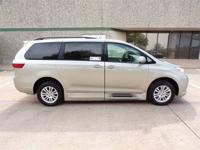 54K MILE TOYOTA SIENNA XLE-NAV WHEELCHAIR HANDICAPPED POWER RAMP VAN Irving, TX - Image 3