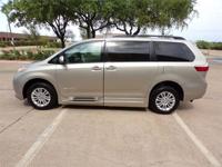 54K MILE TOYOTA SIENNA XLE-NAV WHEELCHAIR HANDICAPPED POWER RAMP VAN Irving, TX - Image 6