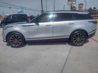 2018 Land Rover Velar P250 R-Dynamic SE AWD. Financing Available Houston - Image 5