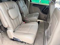 2014 Chrysler Town and Country West Mount Houston - Image 8