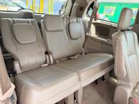 2014 Chrysler Town and Country West Mount Houston - Image 9