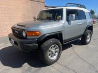 2011 TOYOTA FJ CRUISER Escondido - Image 4