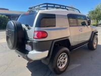 2011 TOYOTA FJ CRUISER Escondido - Image 8
