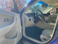 Ford Taurus SEL Huntsville - Image 10
