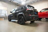 2022 Jeep Cherokee Trailhawk 4x4 Black Stouffair Motors - Image 4